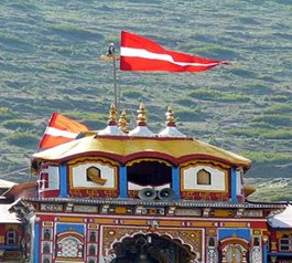 https://www.chardham-tours.com/wp-content/uploads/2018/02/badrinath.jpg