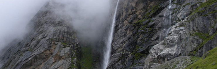 tourist places between rishikesh to badrinath Vasudhara Falls