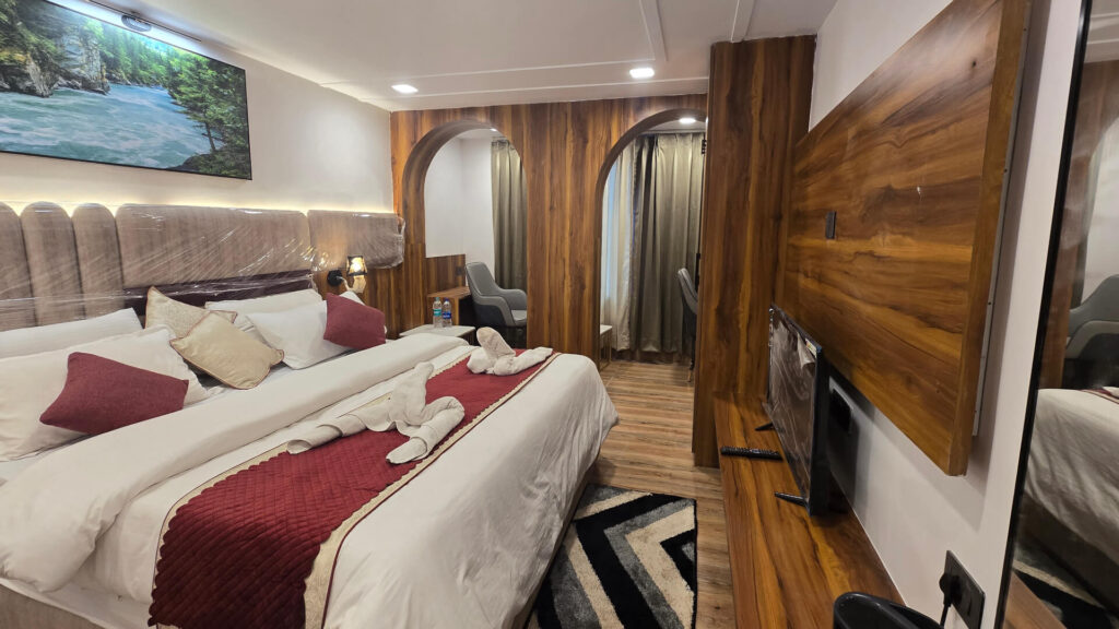 Rooms & Stay Experience - Hotel Royal Badri
